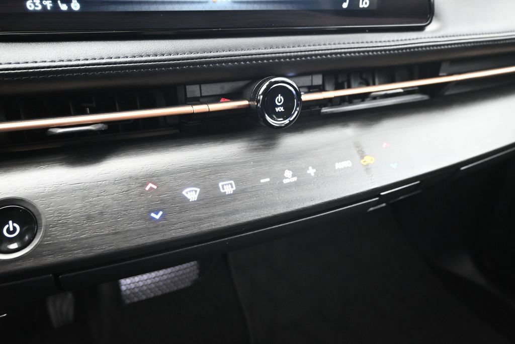 Used 2024 Nissan Ariya AWD image 17