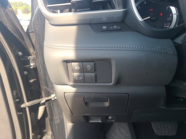 Used 2024 Toyota Highlander XLE image 26