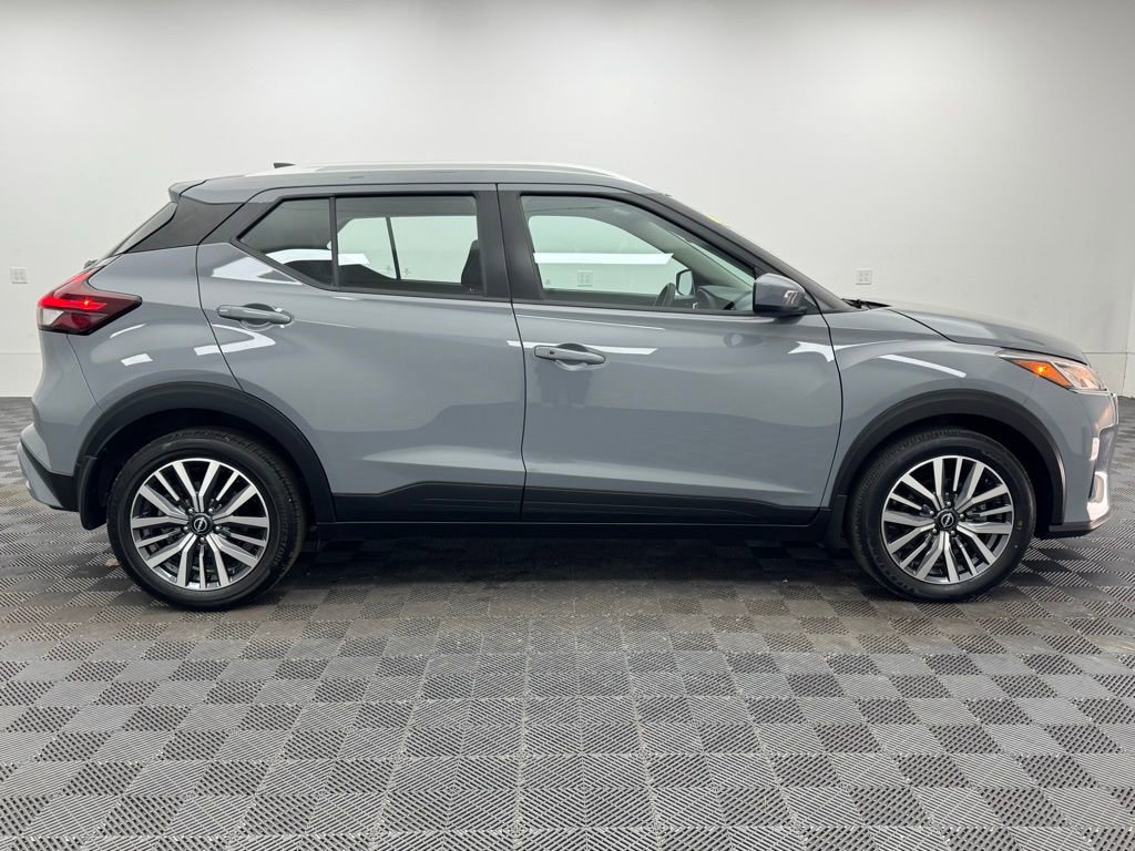 Used 2024 Nissan Kicks SV FWD image 5