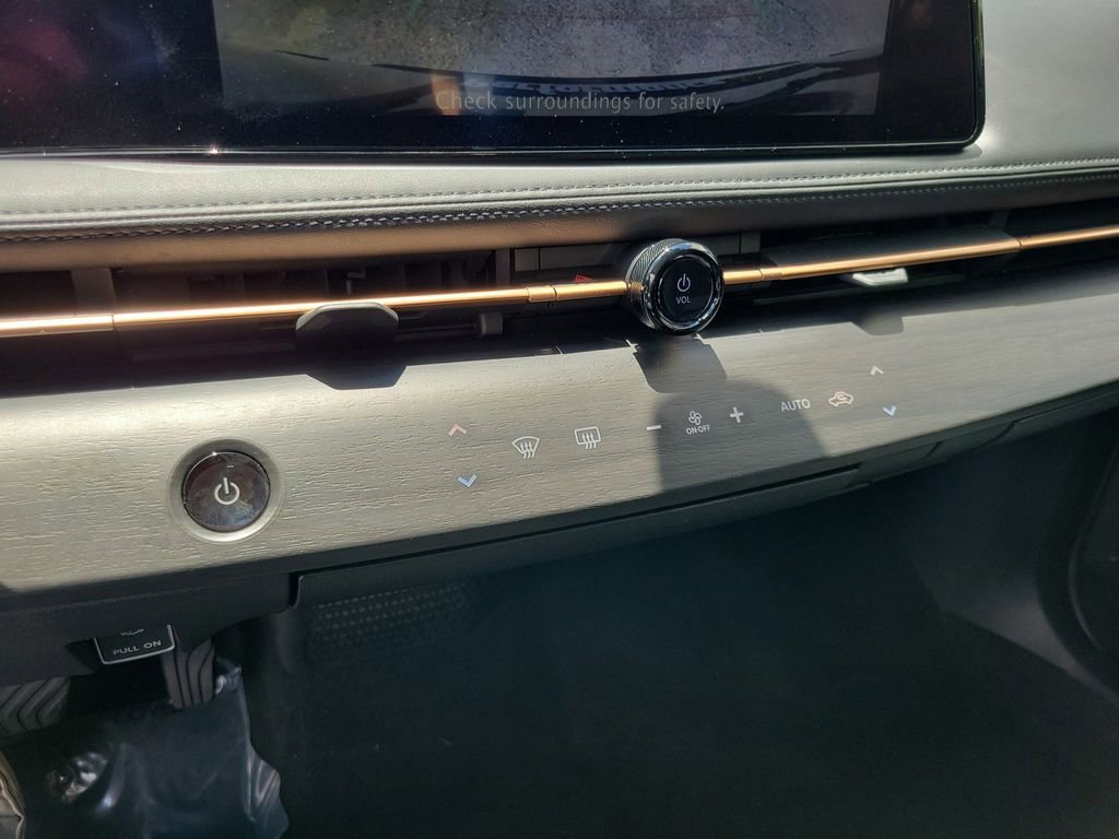Certified 2024 Nissan Ariya AWD image 29