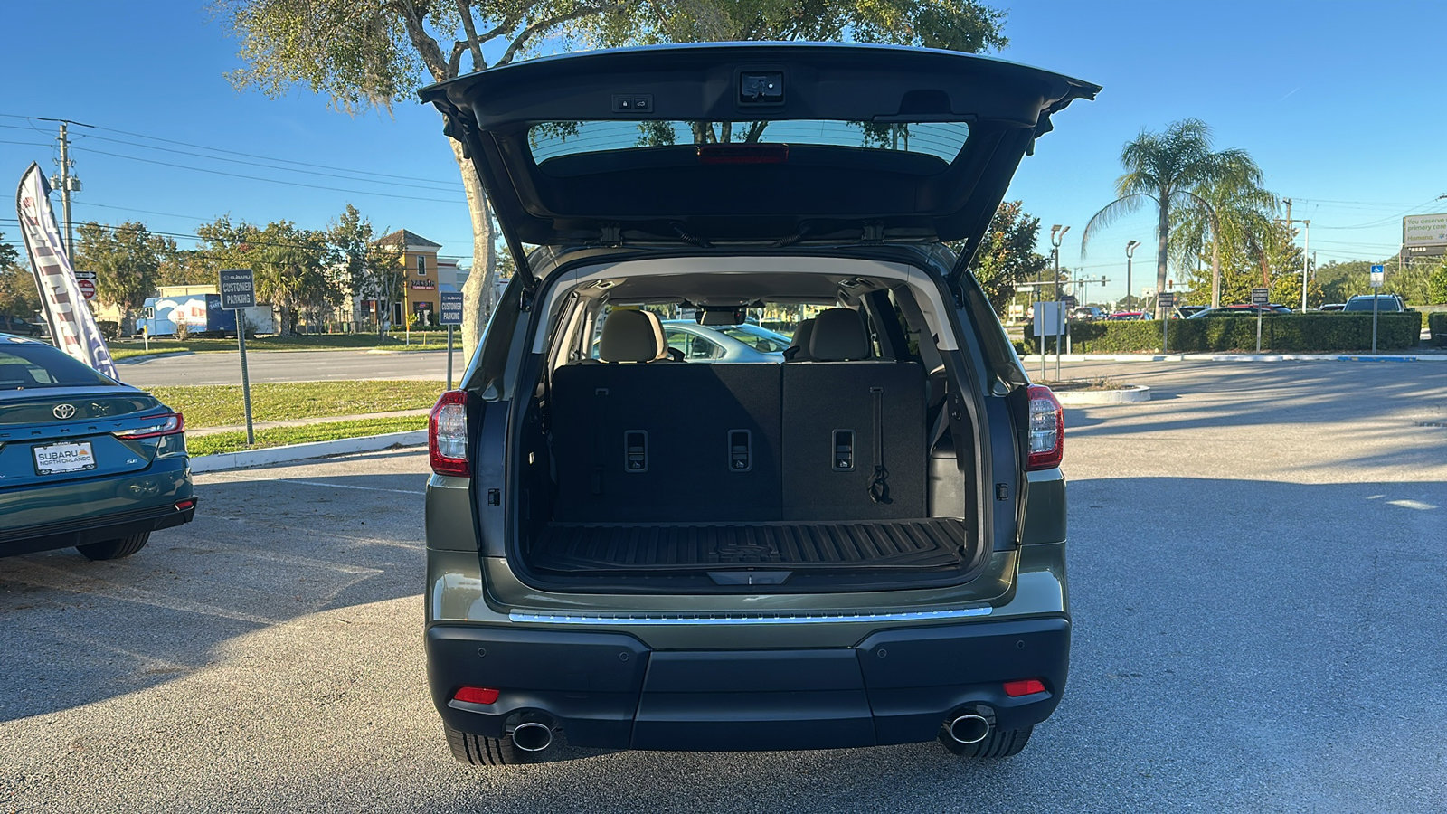 Certified 2025 Subaru Ascent Premium w/ Premium Package image 24