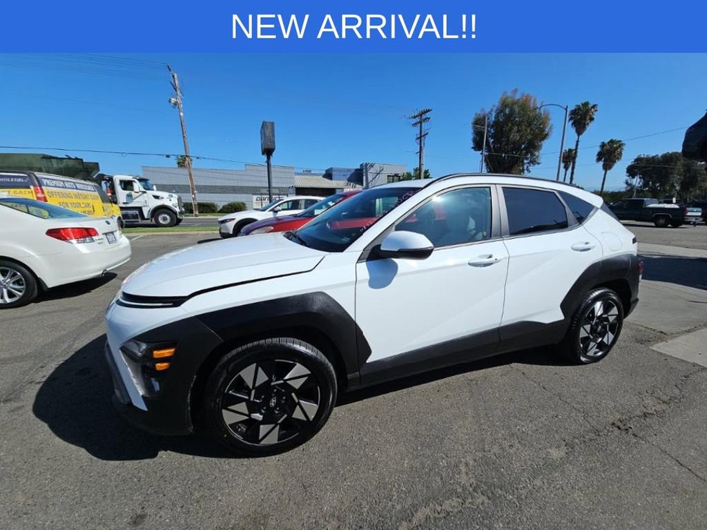 Used 2025 Hyundai Kona SEL image 1