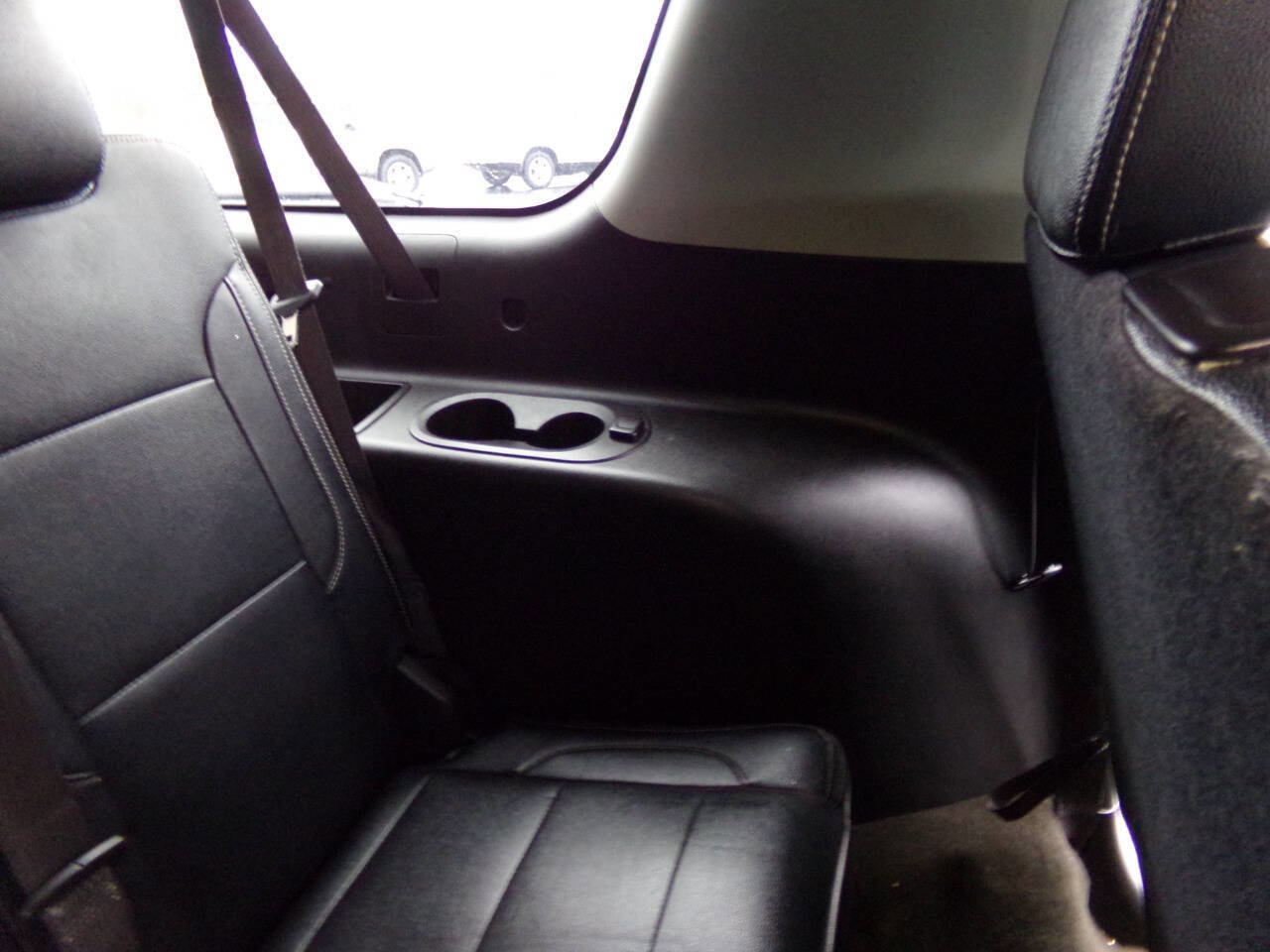 Used 2016 GMC Yukon XL SLE image 21