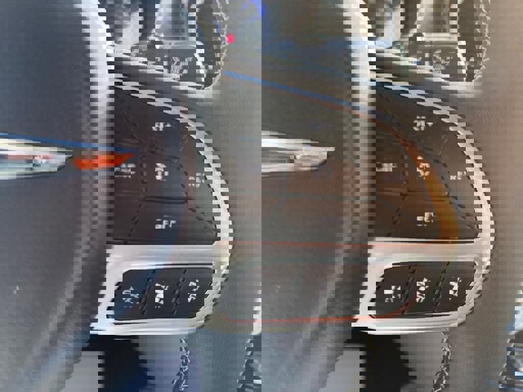 Used 2024 Chrysler Pacifica Touring-L image 17