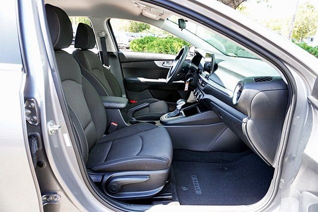 Used 2023 Kia Forte LXS FWD image 11