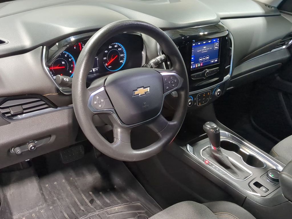 Used 2020 Chevrolet Traverse LS image 12