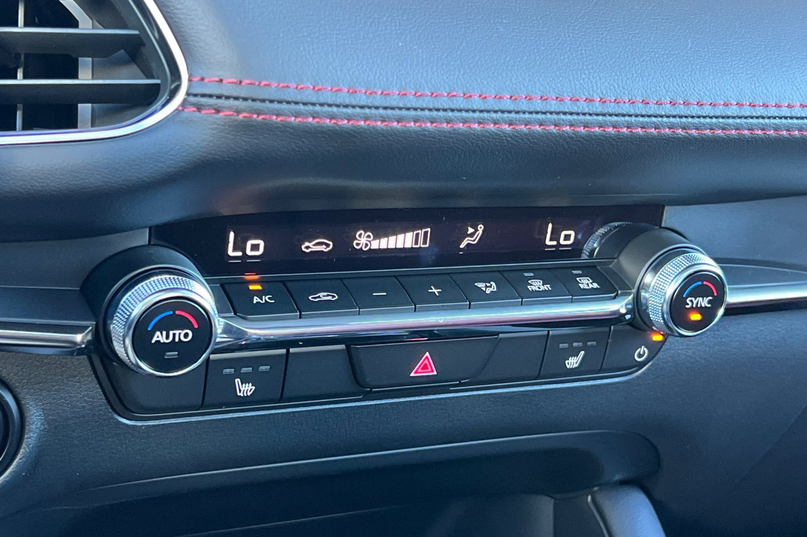 New 2026 MAZDA MAZDA3 Carbon image 20