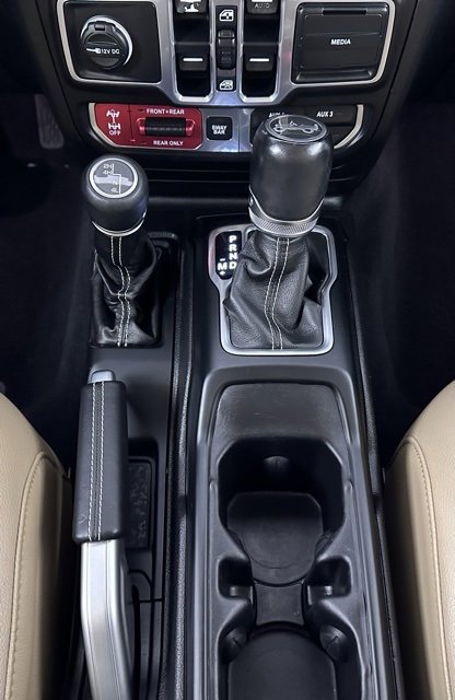 Used 2018 Jeep Wrangler Unlimited Rubicon image 25