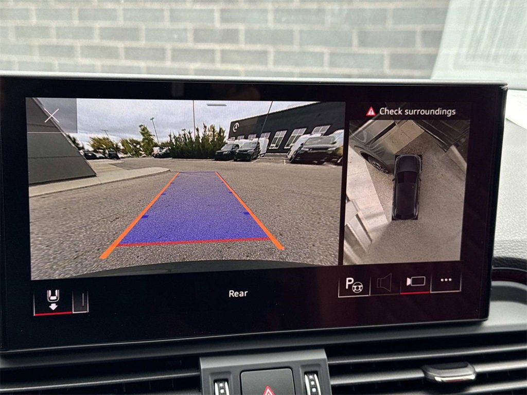 Used 2024 Audi SQ5 Prestige image 23