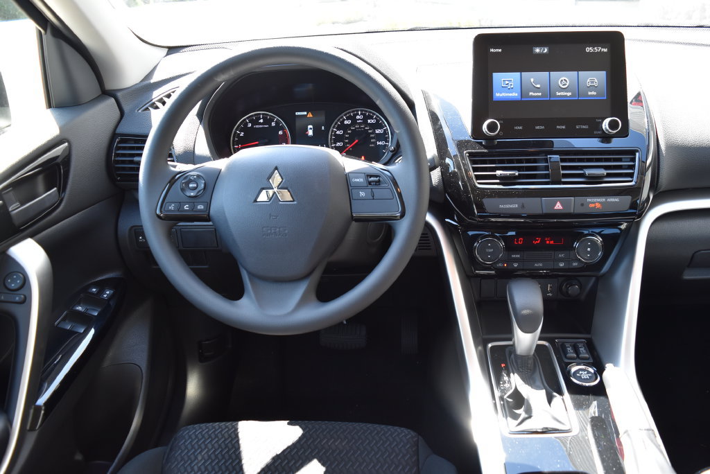 New 2026 Mitsubishi Eclipse Cross LE AWD/4WD image 7