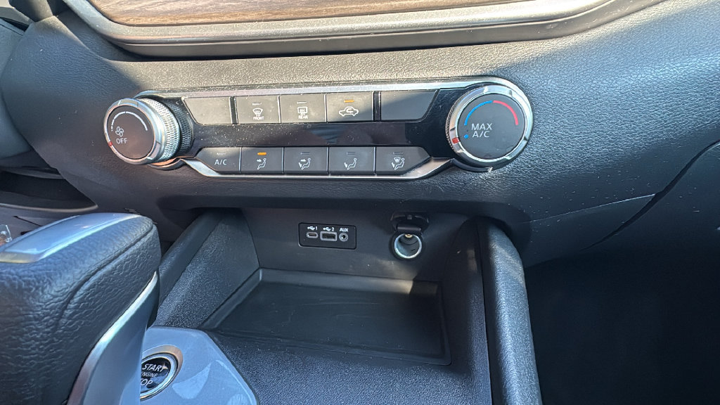 Used 2025 Nissan Altima 2.5 SV FWD image 21