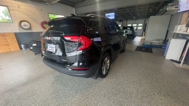Certified 2021 GMC Terrain SLT w/ LPO, Dark Accent Package AWD/4WD image 7