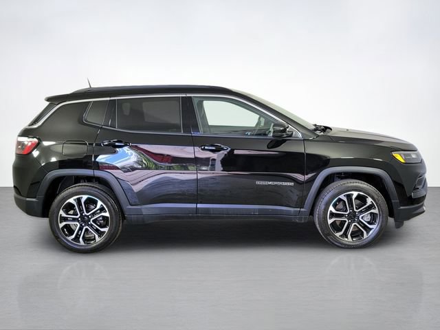 Used 2024 Jeep Compass Limited AWD/4WD image 2