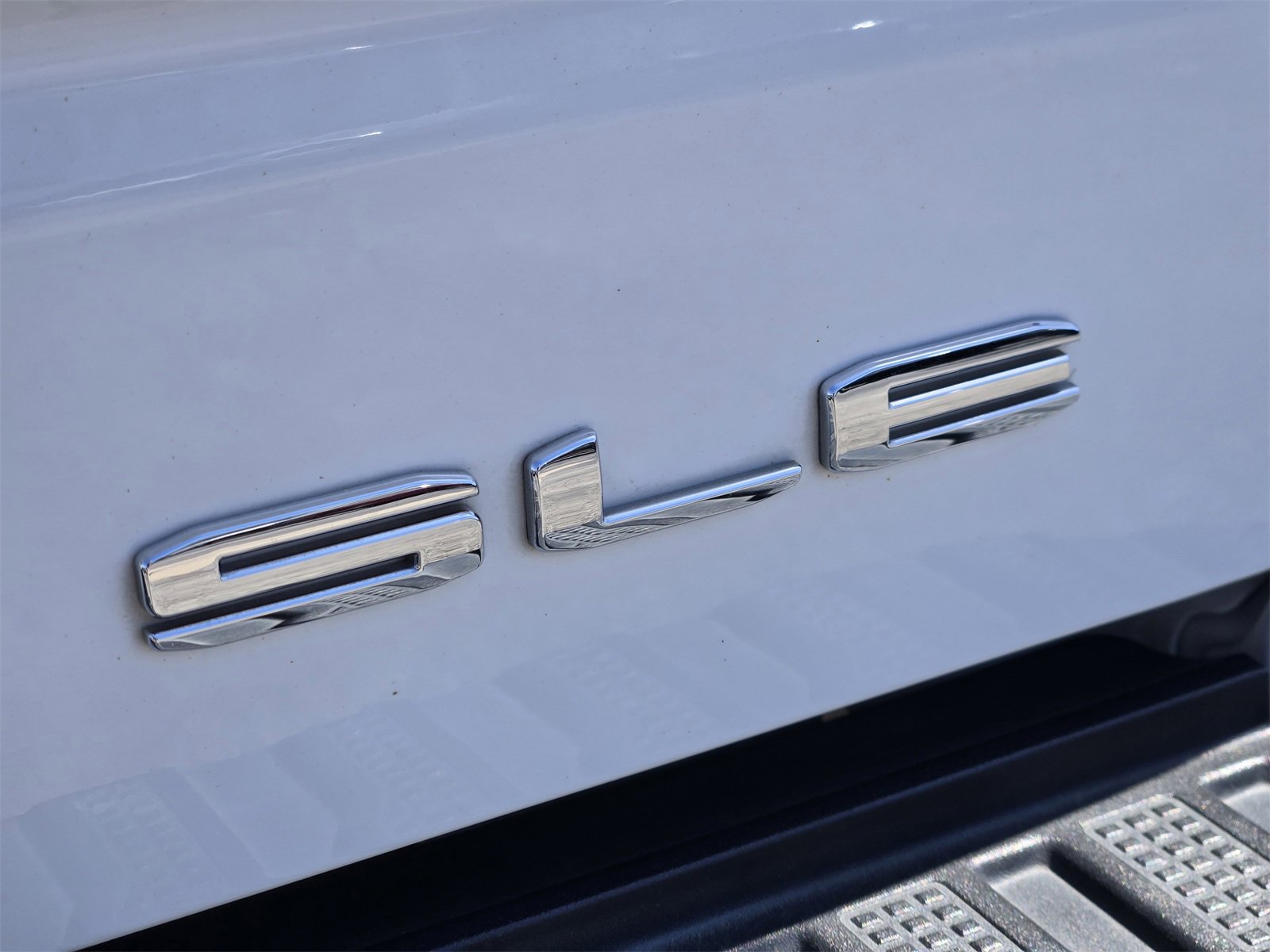 Used 2023 GMC Sierra 1500 SLE image 10