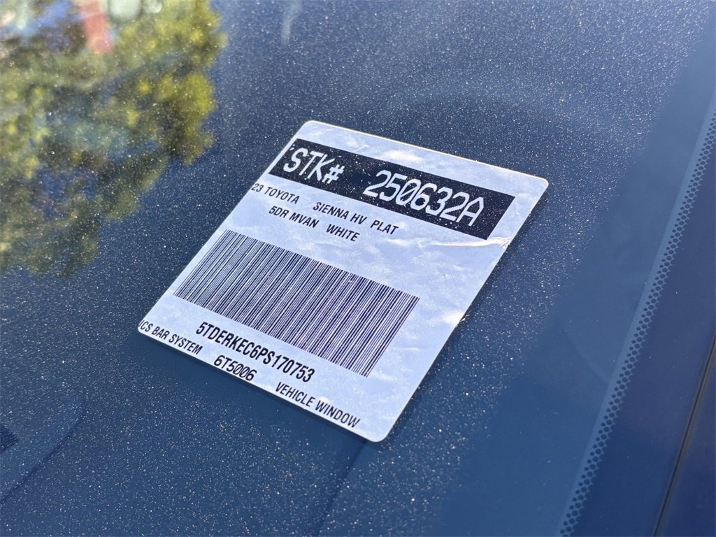 Certified 2023 Toyota Sienna Platinum image 37