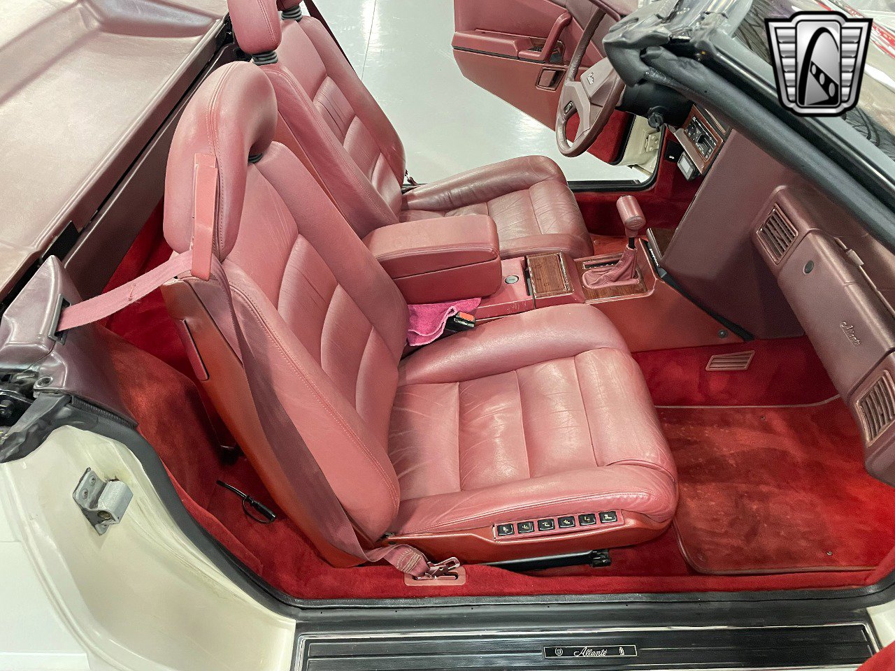 Used 1989 Cadillac Allante image 22