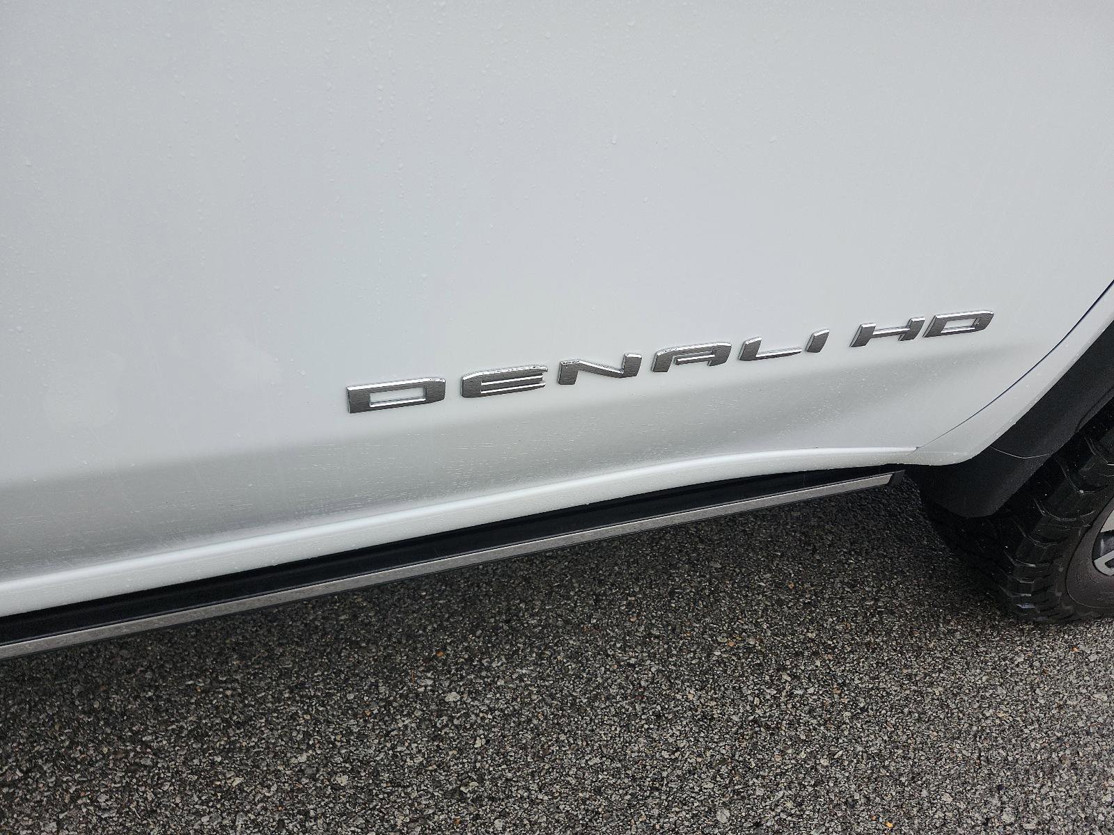 Used 2025 GMC Sierra 2500 Denali Ultimate AWD/4WD image 7