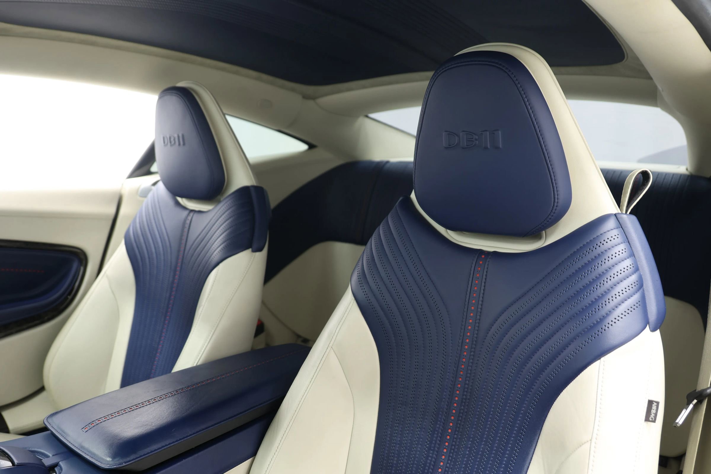 Used 2017 Aston Martin DB11 V12 image 19