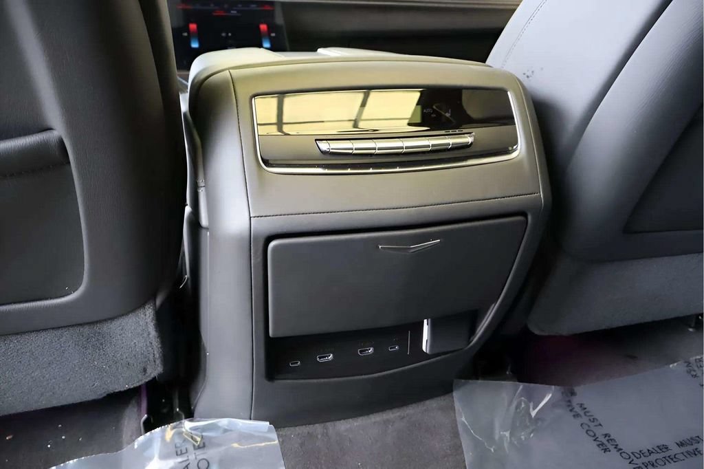 Used 2025 Cadillac Escalade V w/ LPO, ONYX Package AWD/4WD image 25