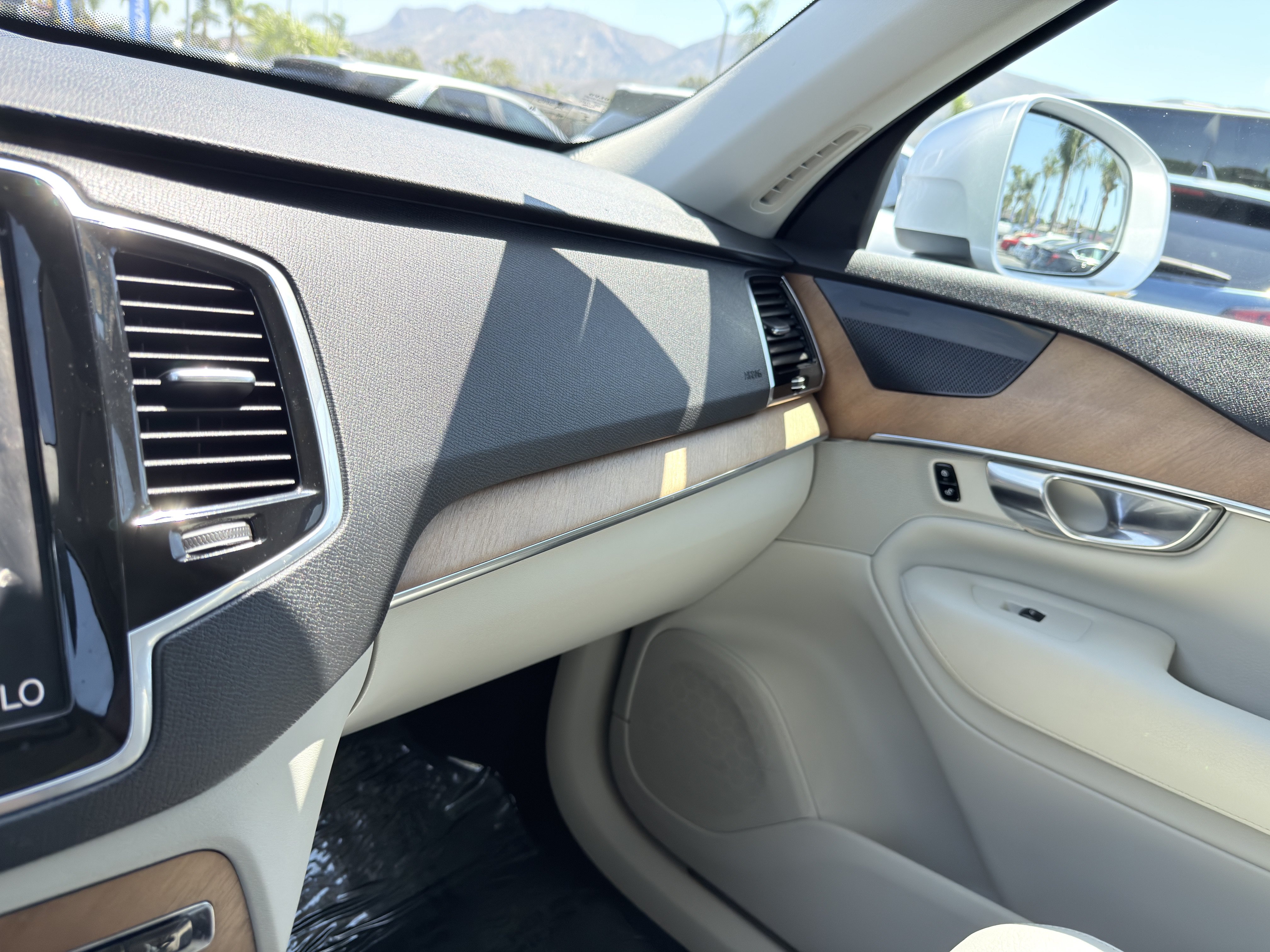 Used 2021 Volvo XC90 T8 Inscription Expression w/ Advanced Package AWD/4WD image 36