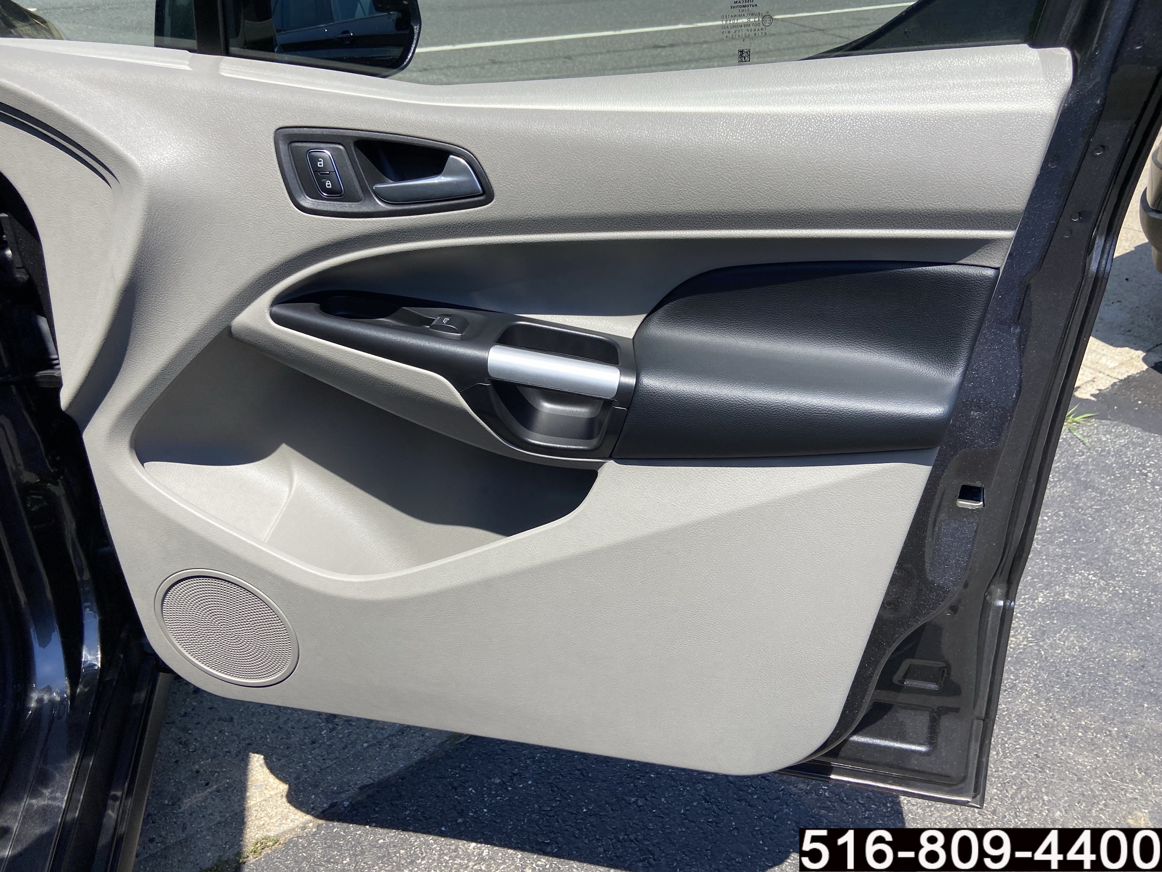 Used 2022 Ford Transit Connect Titanium FWD image 26