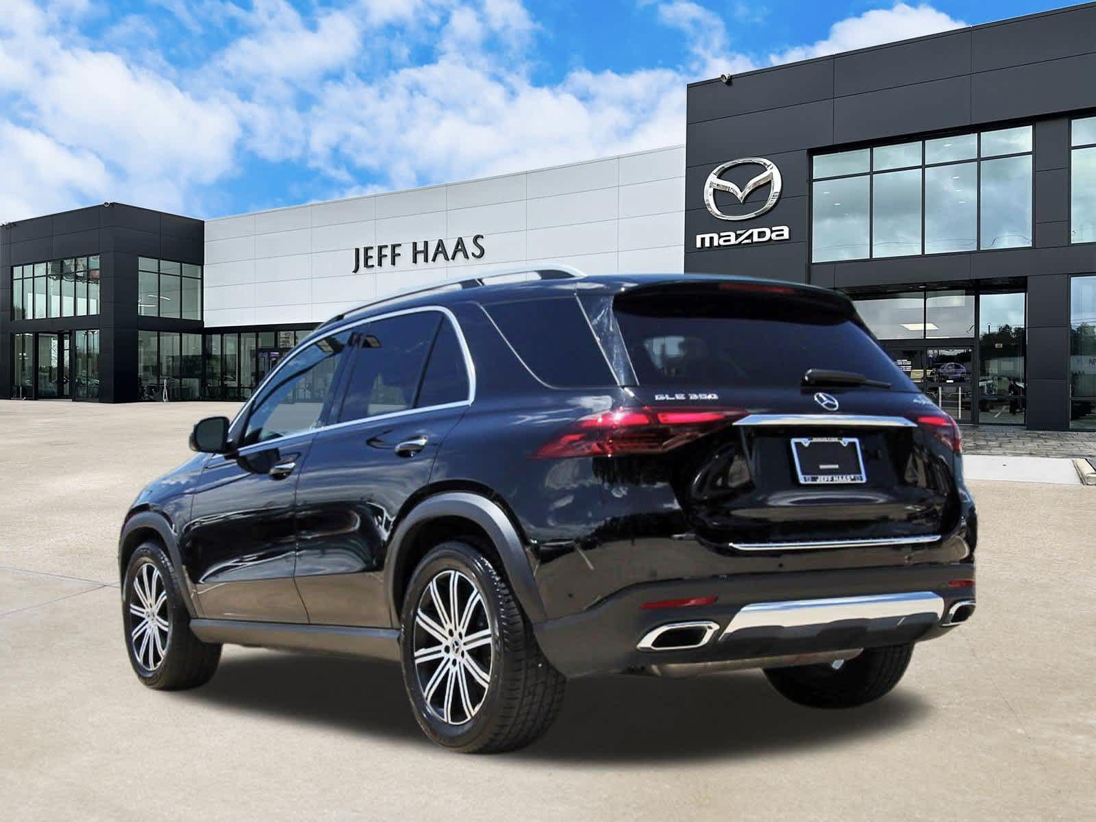Used 2025 Mercedes-Benz GLE 350 4MATIC image 2