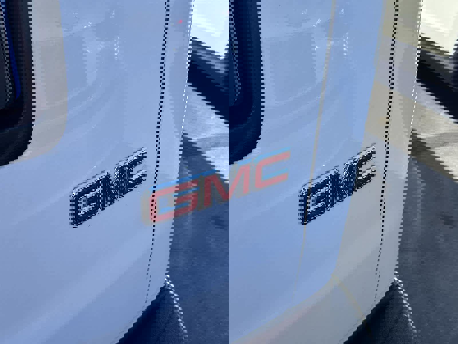 Used 2024 GMC Savana 2500 w/ Driver Convenience Package image 29