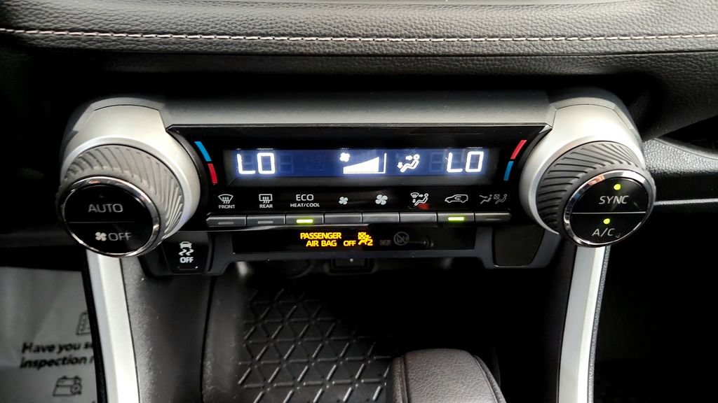 Used 2021 Toyota RAV4 LE w/ Carpet Mat Package (TMS) AWD/4WD image 30