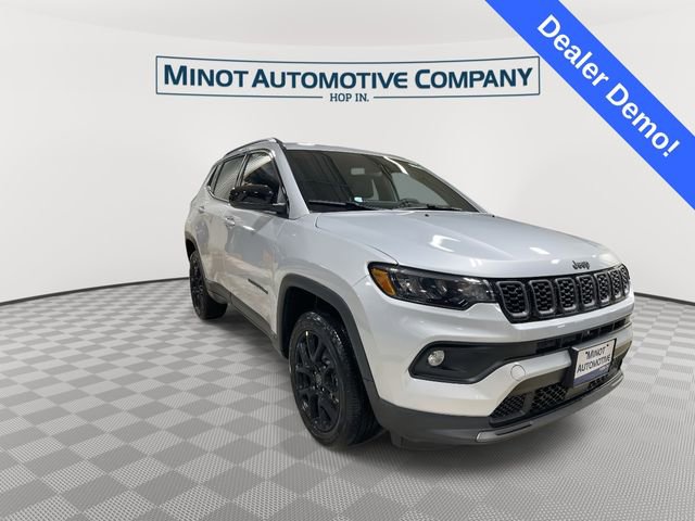New 2026 Jeep Compass Latitude image 2