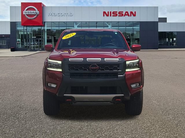 Used 2025 Nissan Frontier PRO-4X AWD/4WD image 2