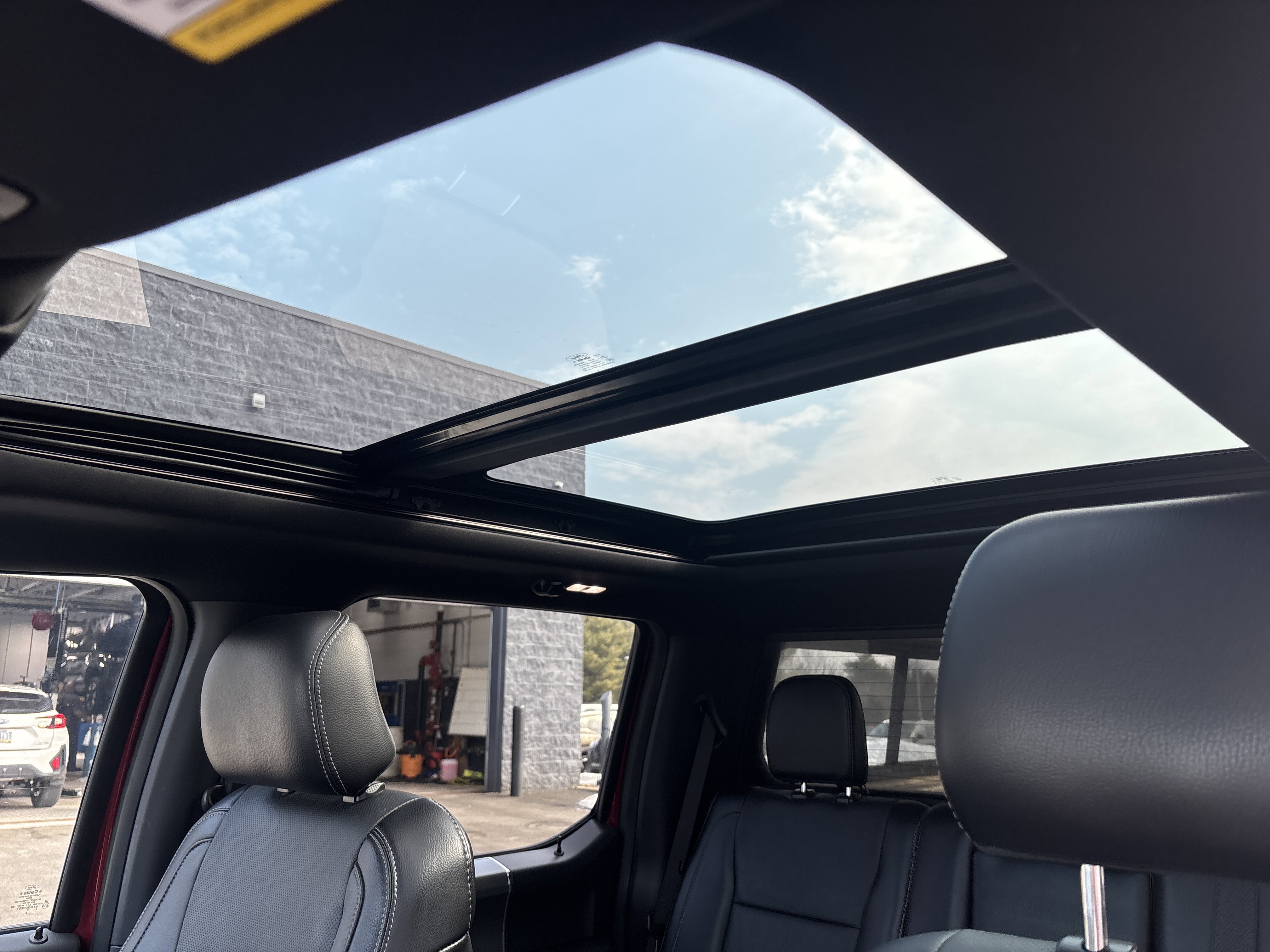 Used 2016 Ford F150 Lariat w/ Equipment Group 502A Luxury image 20