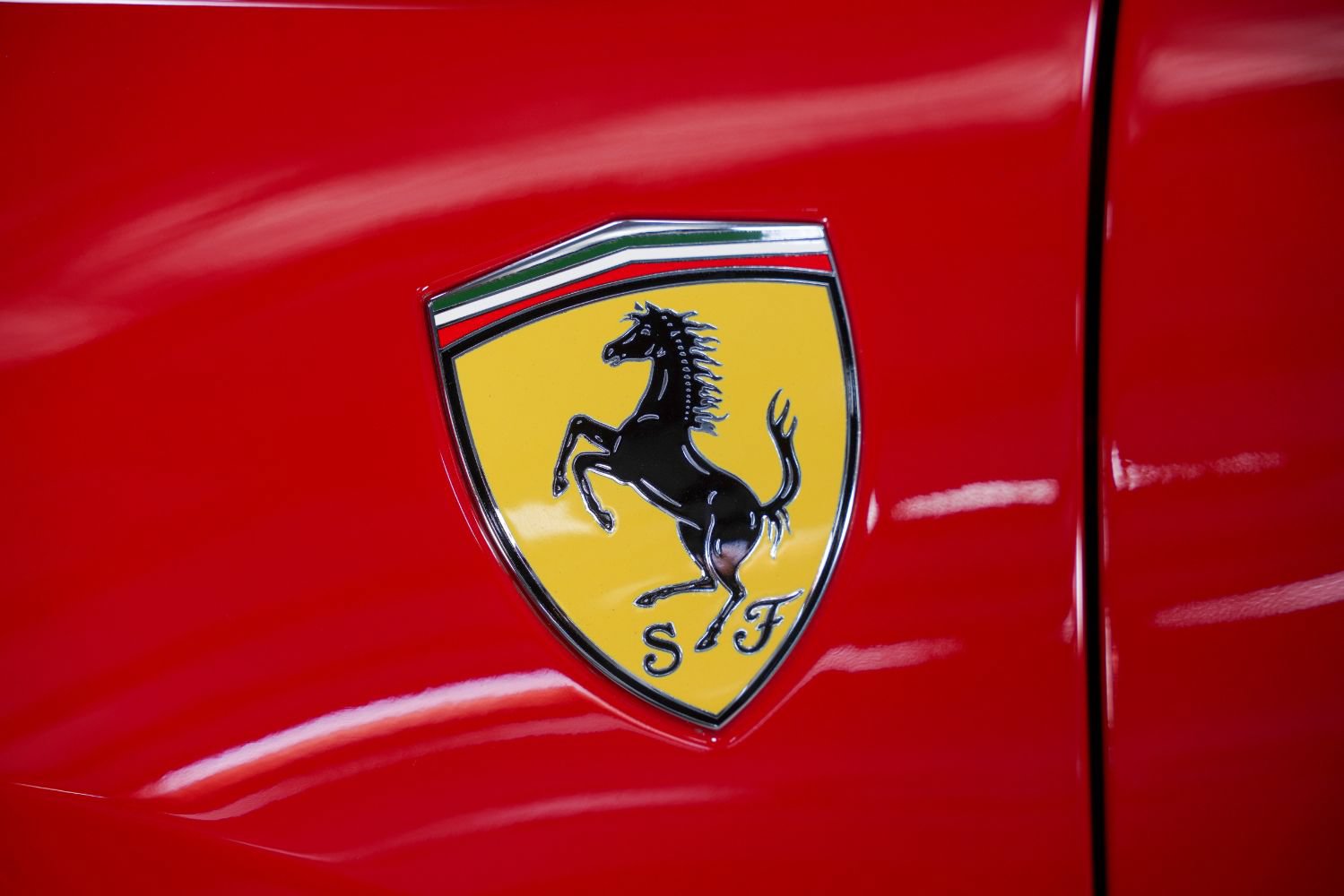 Used 2017 Ferrari 488 GTB RWD image 18