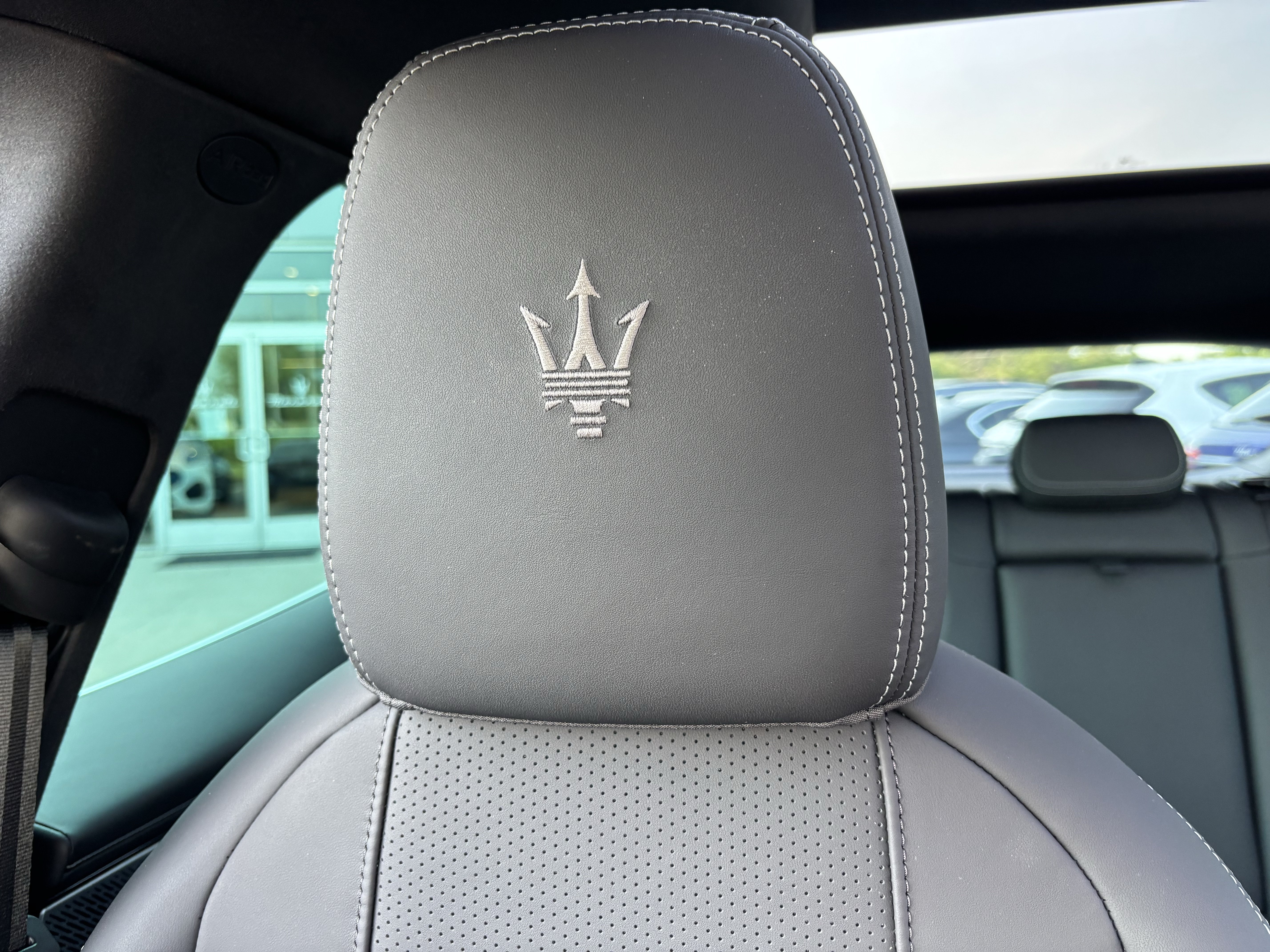Used 2025 Maserati Grecale Folgore AWD/4WD image 25