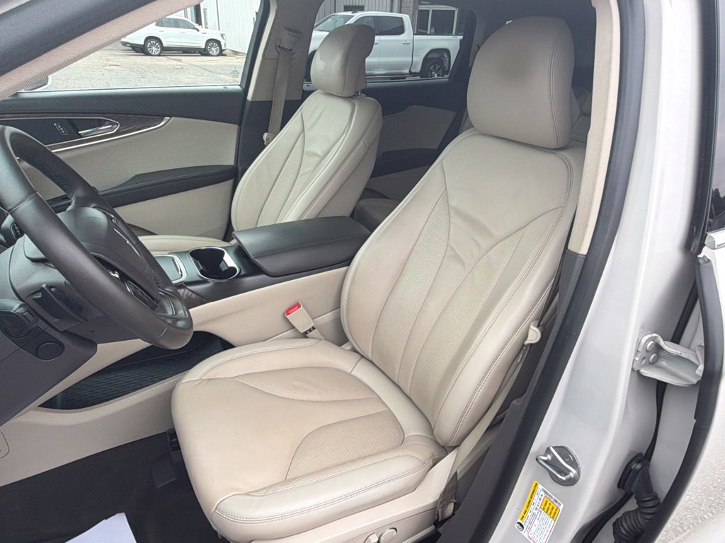 Used 2019 Lincoln Nautilus Select FWD image 19