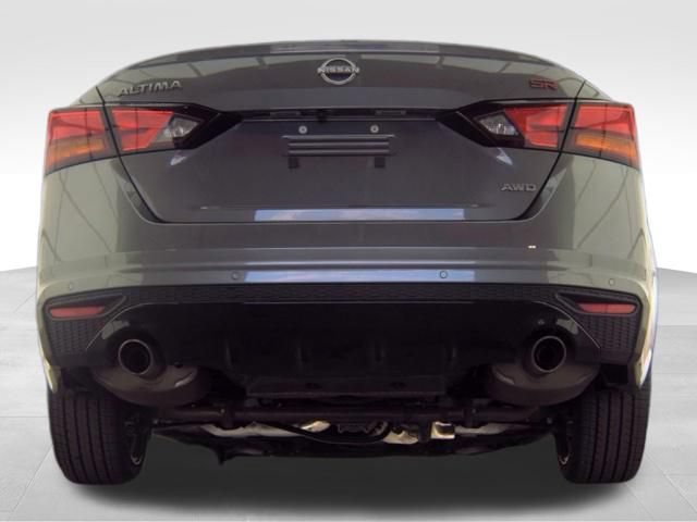 Used 2025 Nissan Altima 2.5 SR AWD/4WD image 6