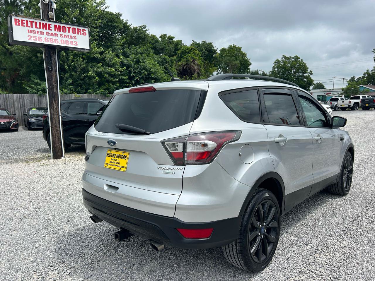 Used 2017 Ford Escape Titanium FWD image 2