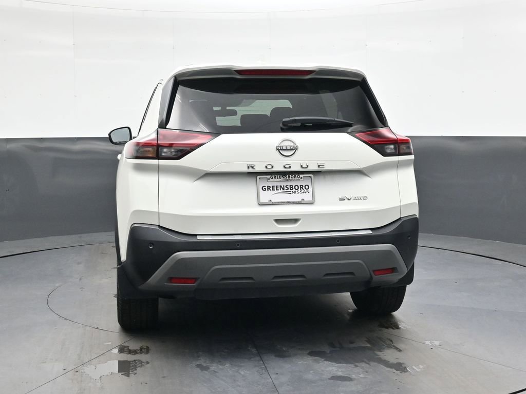 Used 2022 Nissan Rogue SV image 5