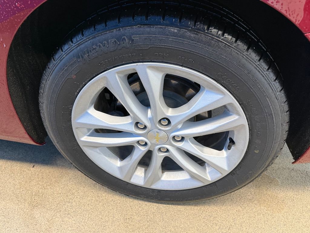 Used 2017 Chevrolet Malibu LT FWD image 8