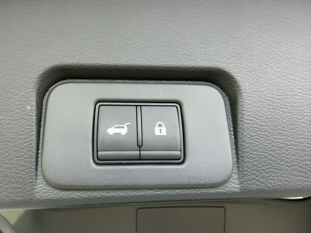 Certified 2025 Nissan Rogue SL image 13