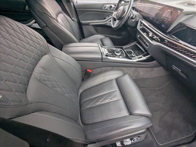 Certified 2024 BMW X7 M60i w/ Executive Package AWD/4WD image 19