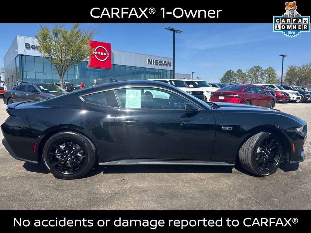 Used 2024 Ford Mustang GT Premium image 3