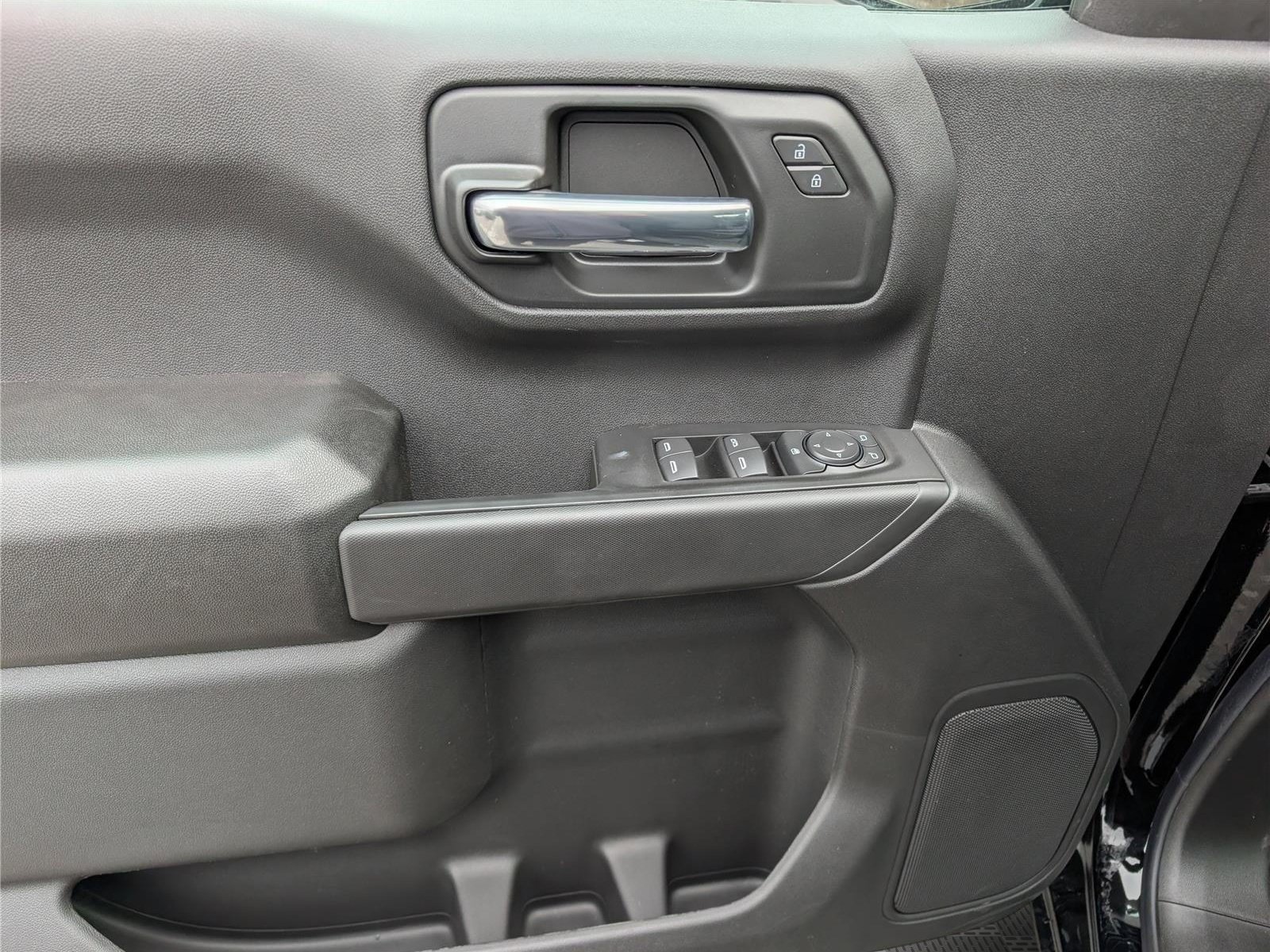 New 2026 Chevrolet Silverado 1500 Custom Trail Boss w/ Turbomax Blackout Package AWD/4WD image 16