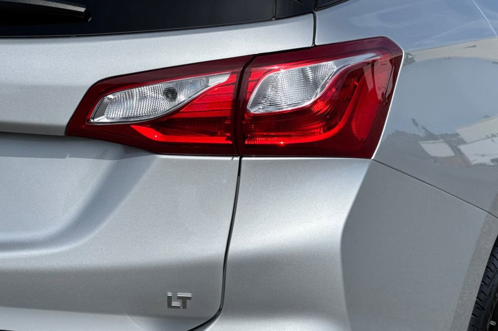 Used 2020 Chevrolet Equinox LT w/ Sport Edition FWD image 34
