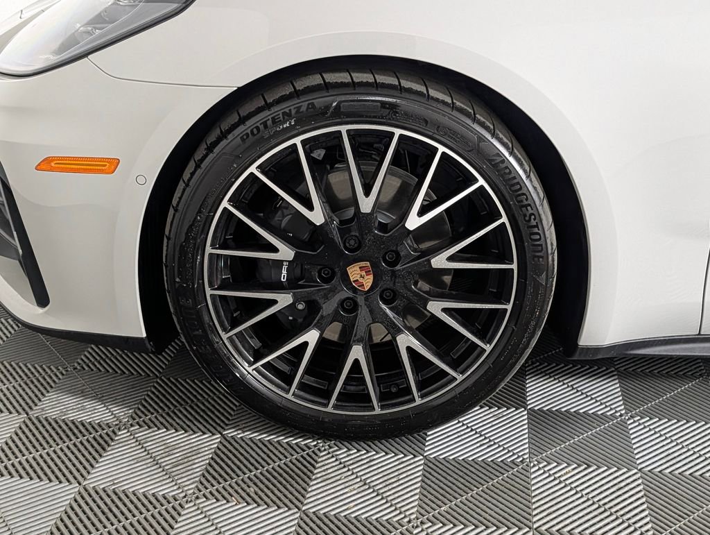New 2026 Porsche Panamera RWD image 11