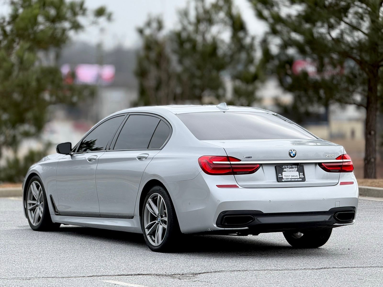 Used 2018 BMW 750i xDrive image 9