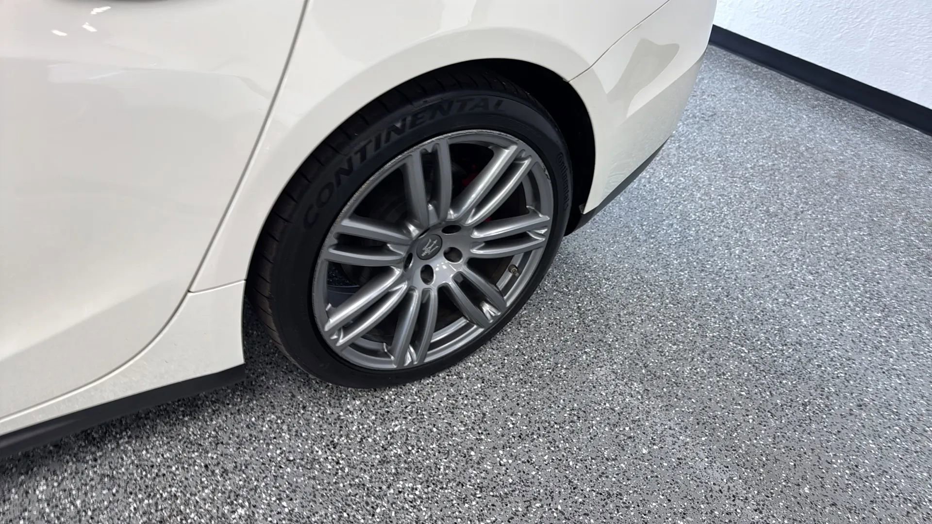 Used 2017 Maserati Ghibli w/ Luxury Package RWD image 41