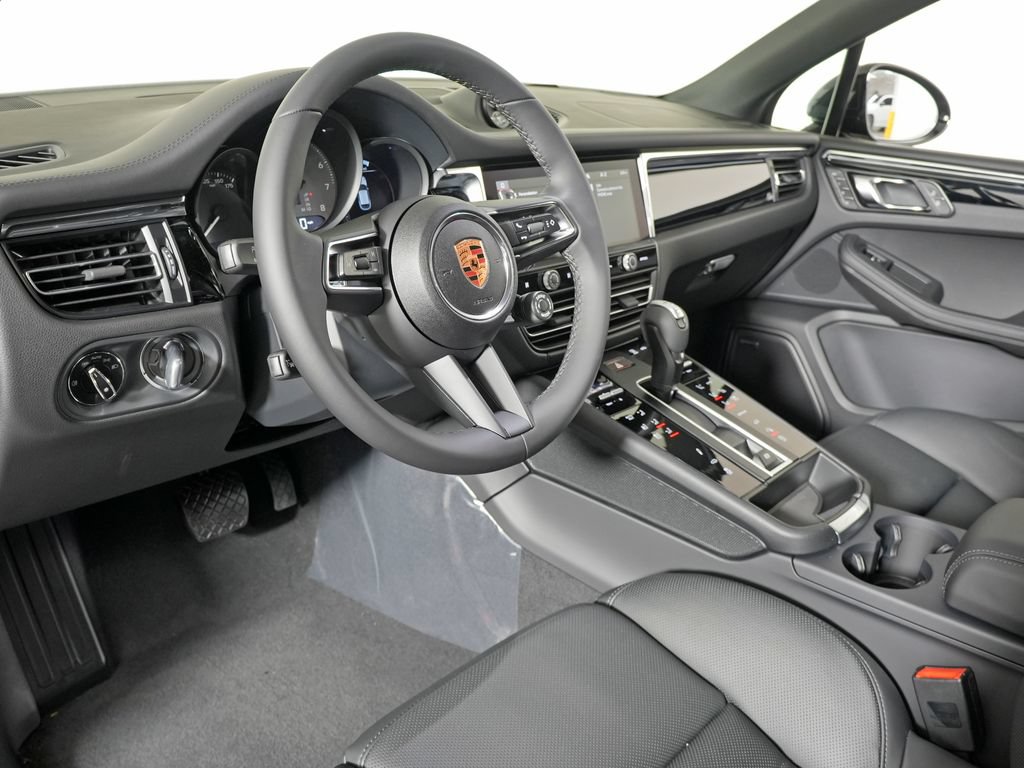 New 2026 Porsche Macan S AWD/4WD image 4