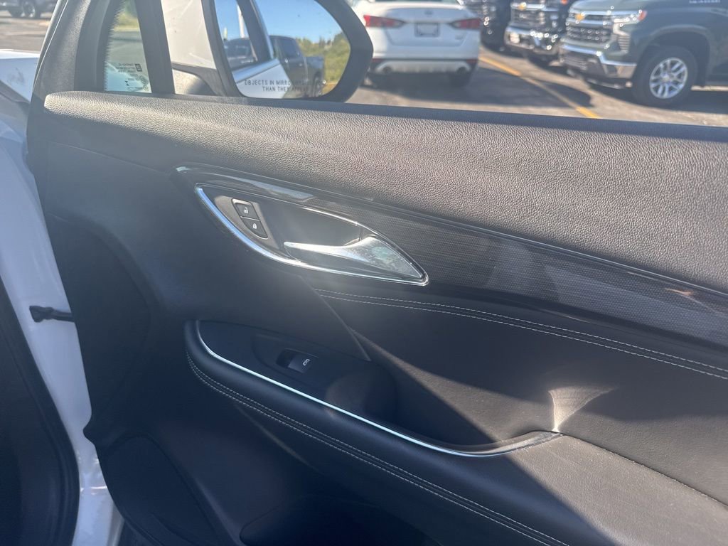 Used 2023 Buick Envision Essence image 19