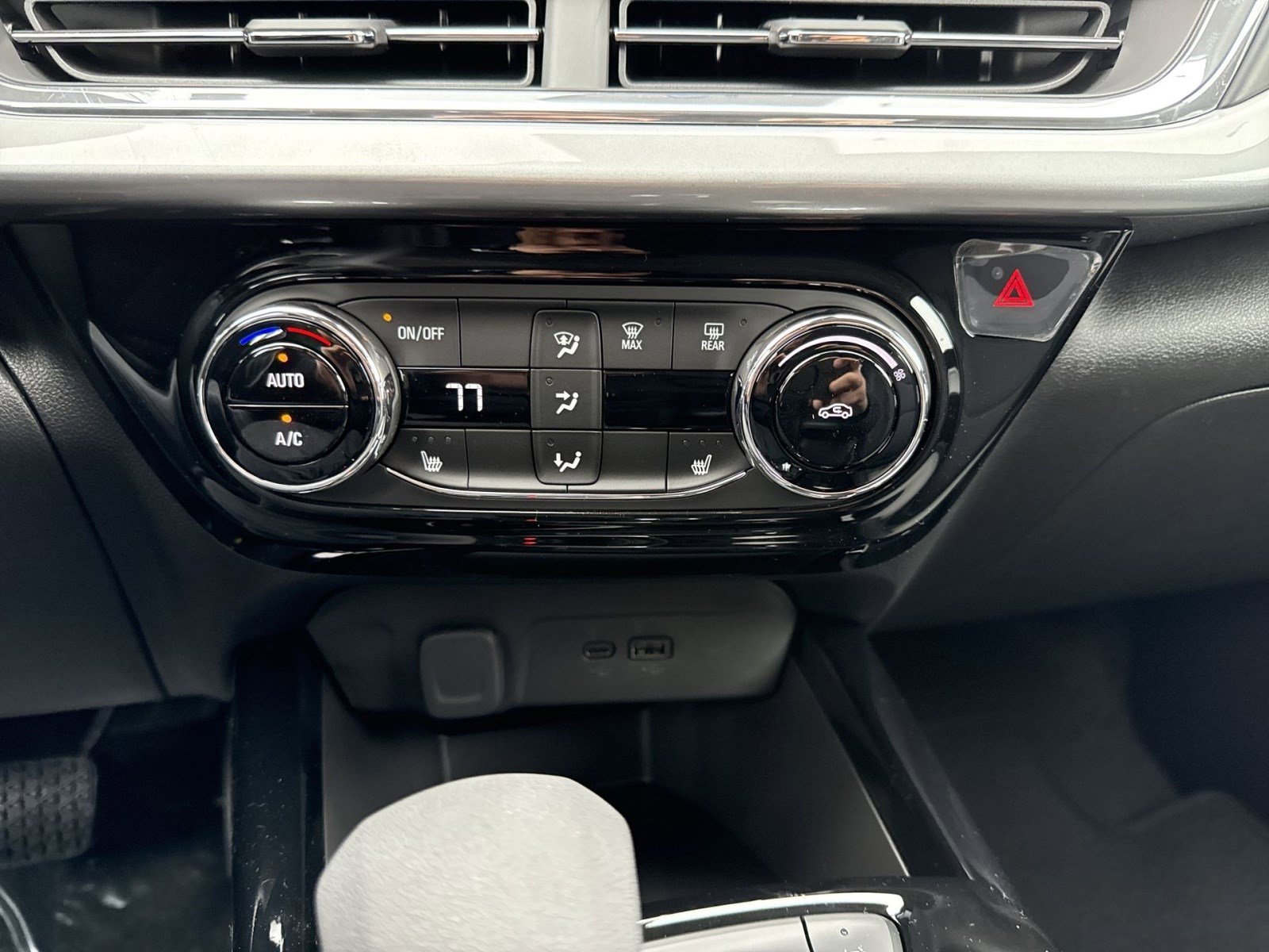 New 2026 Chevrolet Trax LT w/ Driver Confidence Package image 17