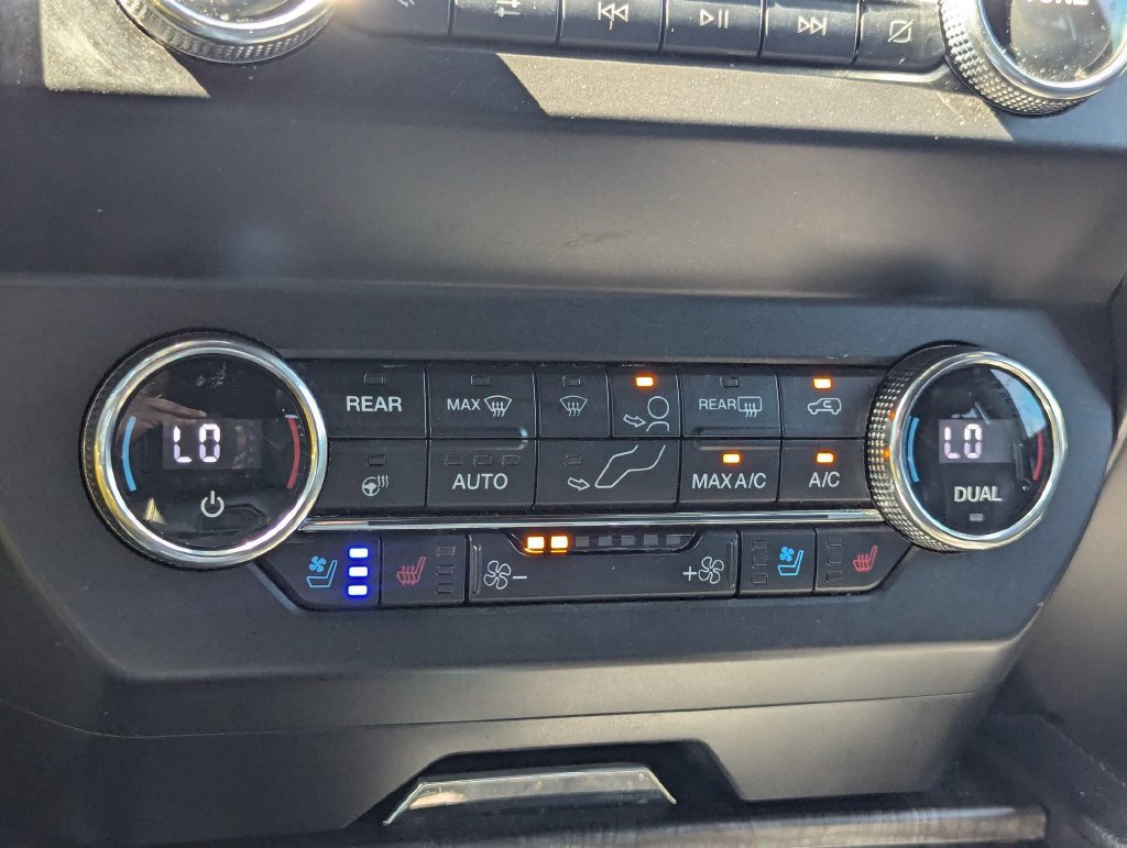 Used 2019 Ford Expedition Limited w/ Equipment Group 301A AWD/4WD image 20